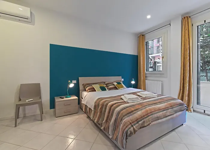 Paint House Apartment *