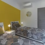 Apartament Paint House