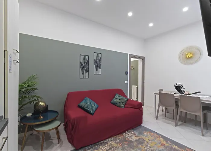 Paint House Апартаменты *